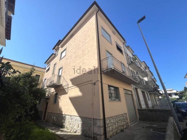 casa indipendente in vendita a Fondi