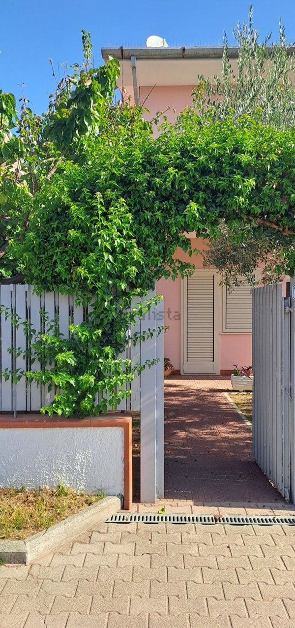 casa indipendente in vendita a Fondi