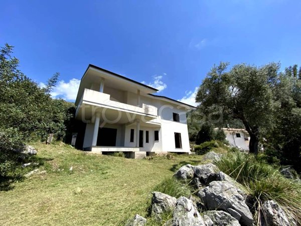 casa indipendente in vendita a Fondi