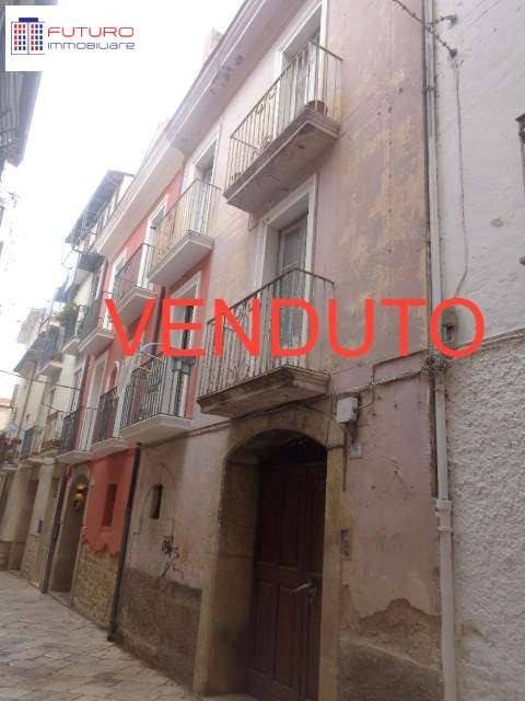 intera palazzina in vendita a Fondi