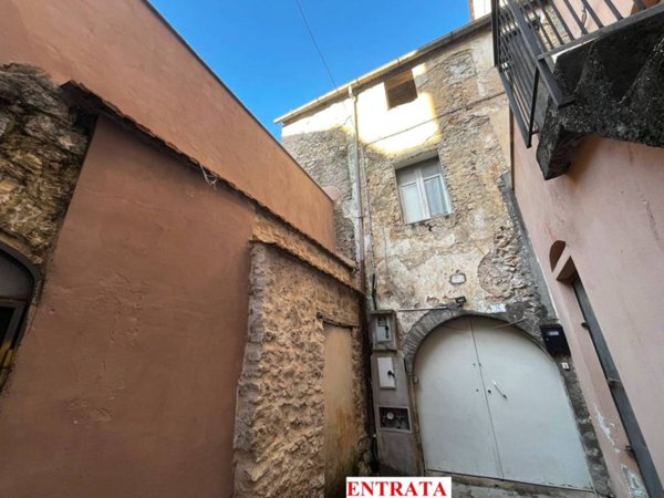 intera palazzina in vendita a Fondi