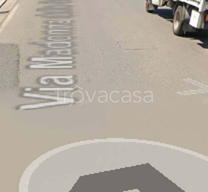 negozio in vendita a Fondi