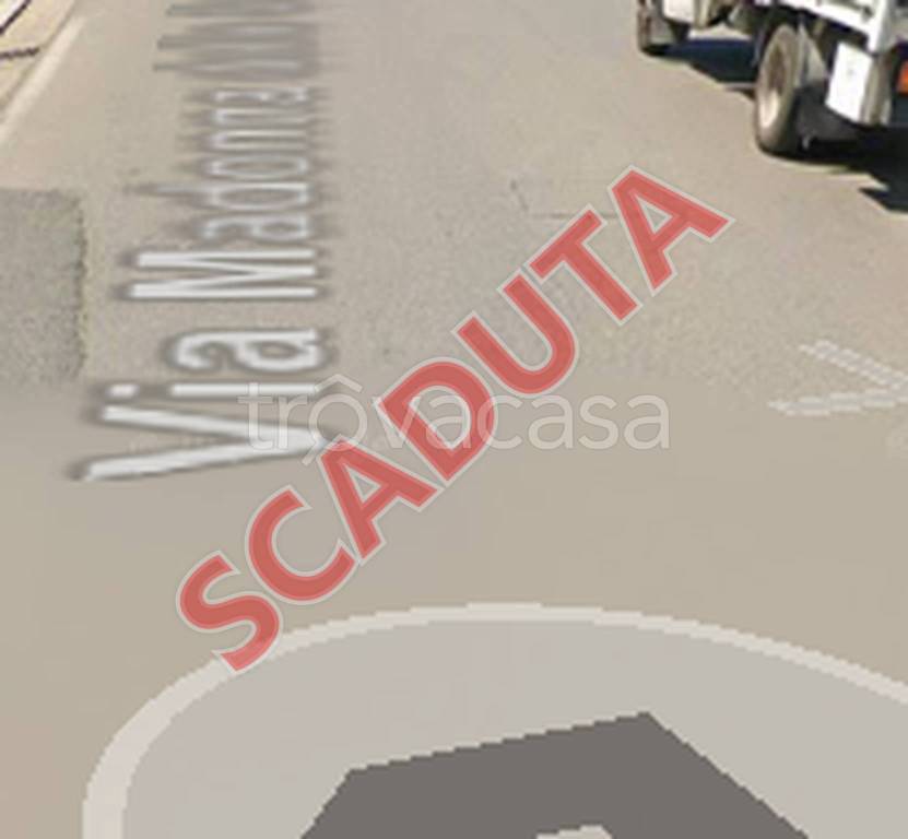 negozio in vendita a Fondi