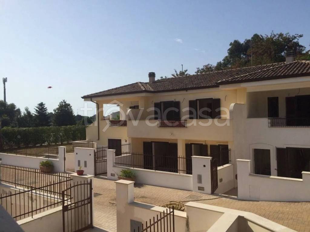 casa indipendente in vendita a Fondi