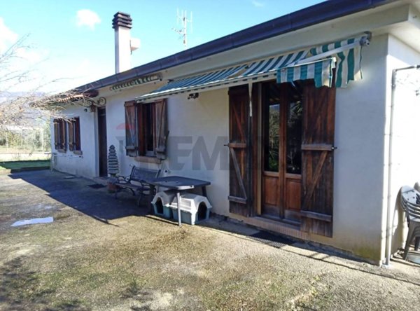 casa indipendente in vendita a Fondi