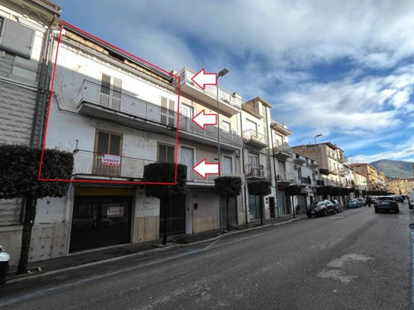 intera palazzina in vendita a Fondi