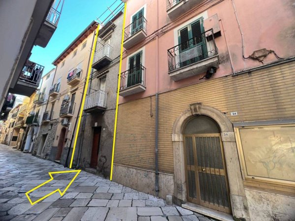 casa indipendente in vendita a Fondi