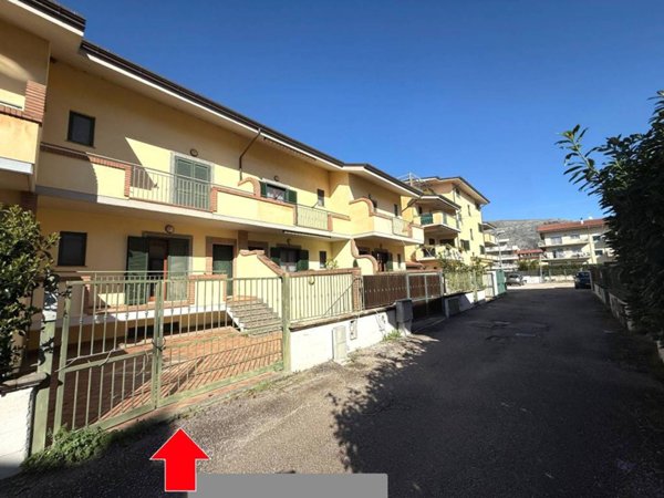 casa indipendente in vendita a Fondi