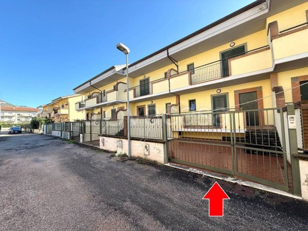 casa indipendente in vendita a Fondi