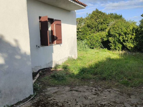 casa indipendente in vendita a Fondi