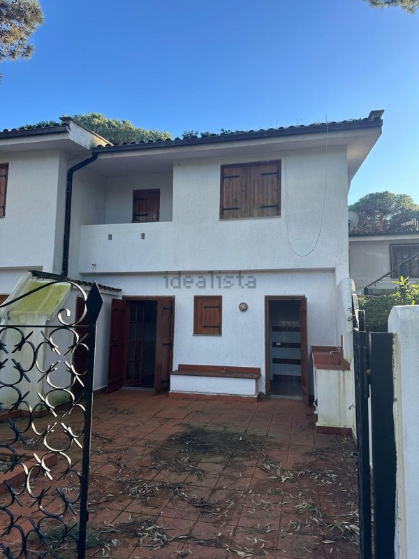 casa indipendente in vendita a Fondi