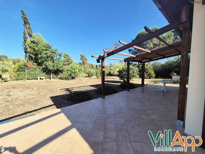 casa indipendente in vendita a Fondi in zona Salto di Fondi