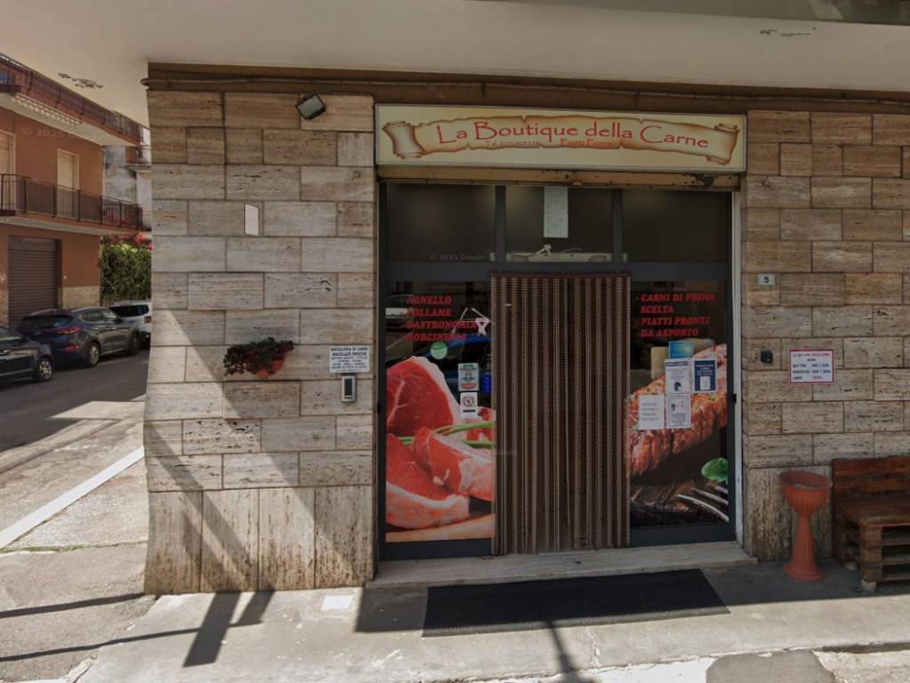negozio in vendita a Fondi