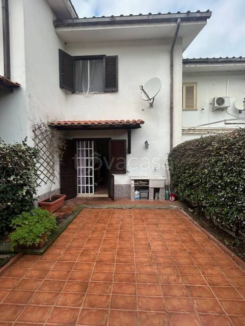 casa indipendente in vendita a Fondi