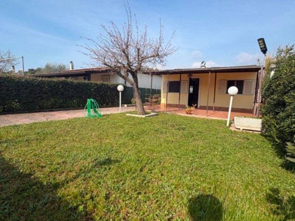 casa indipendente in vendita a Fondi