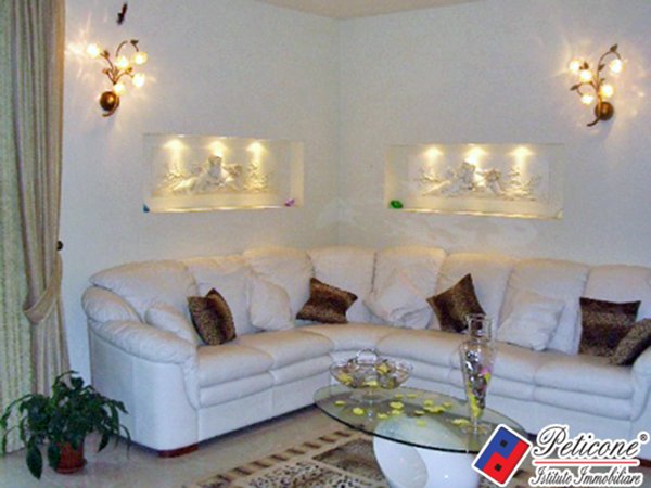 casa indipendente in vendita a Fondi