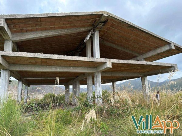 casa indipendente in vendita a Fondi in zona San Raffaele