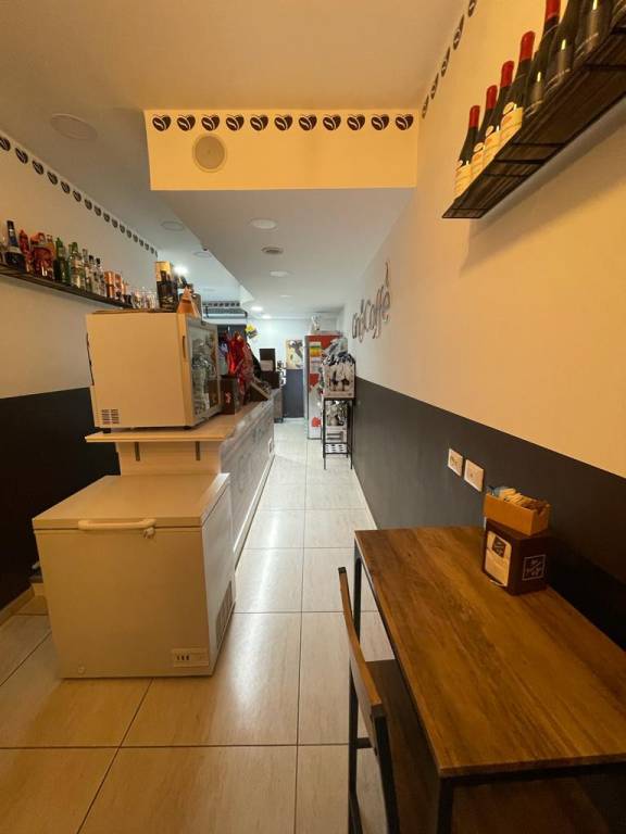 negozio in vendita a Fondi