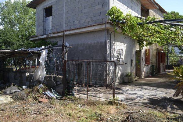 casa indipendente in vendita a Fondi