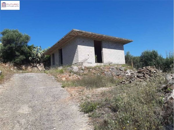 casa indipendente in vendita a Fondi