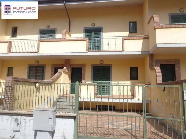 casa indipendente in vendita a Fondi