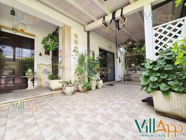 casa indipendente in vendita a Fondi