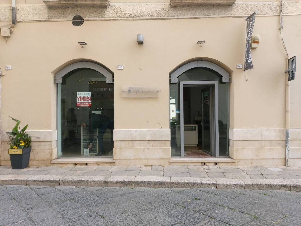 negozio in vendita a Fondi