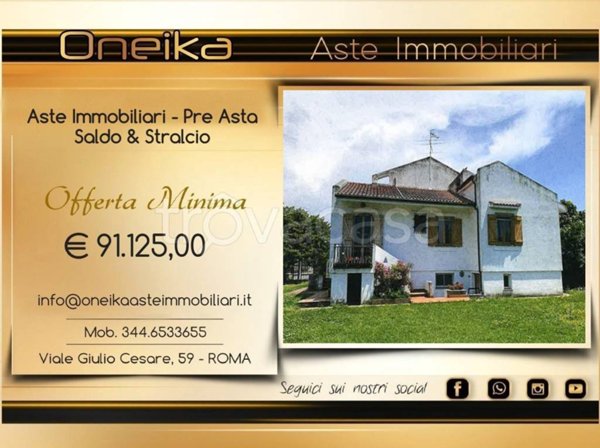 casa indipendente in vendita a Fondi