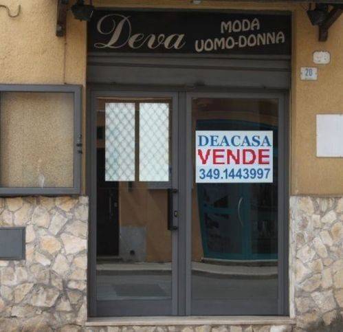negozio in vendita a Fondi