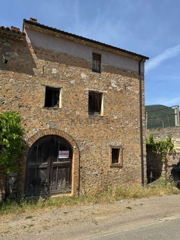 quadrivano in vendita a Fondi in zona San Magno