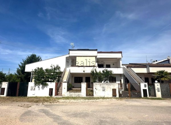 appartamento in vendita a Fondi in zona Rio Claro