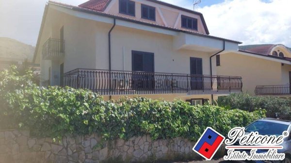 casa indipendente in vendita a Fondi in zona Querce