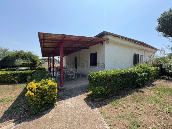 casa indipendente in vendita a Fondi in zona Salto di Fondi