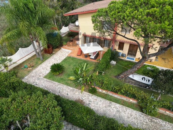 appartamento in vendita a Fondi in zona Rio Claro