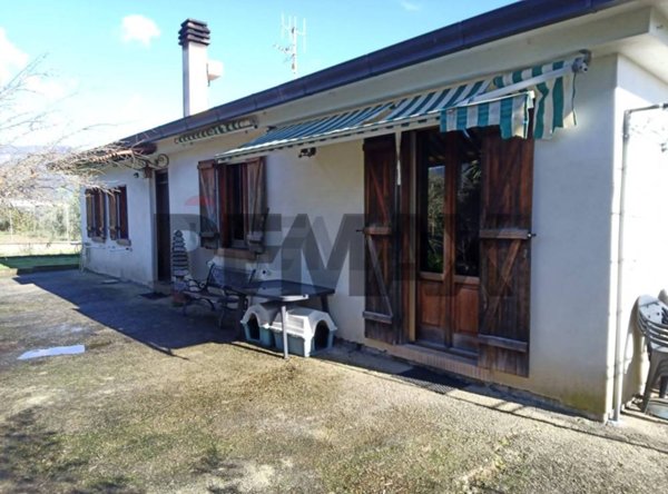 casa indipendente in vendita a Fondi