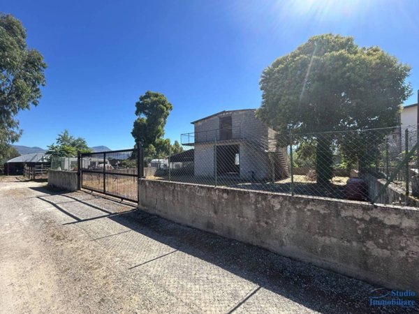 casa indipendente in vendita a Fondi
