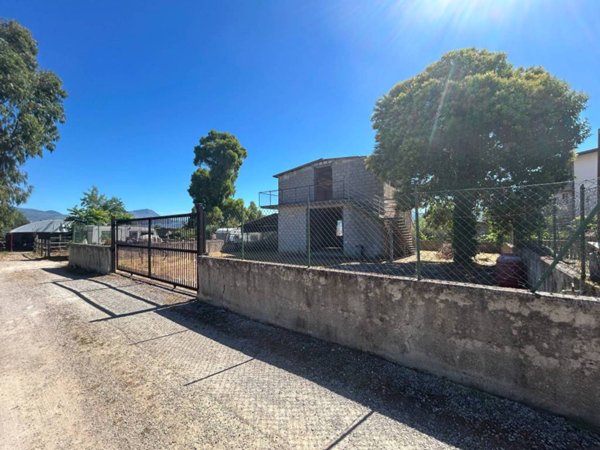 casa indipendente in vendita a Fondi