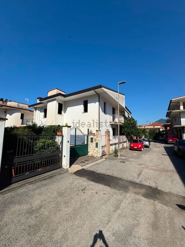 casa indipendente in vendita a Fondi