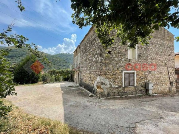 casa indipendente in vendita a Fondi in zona Querce