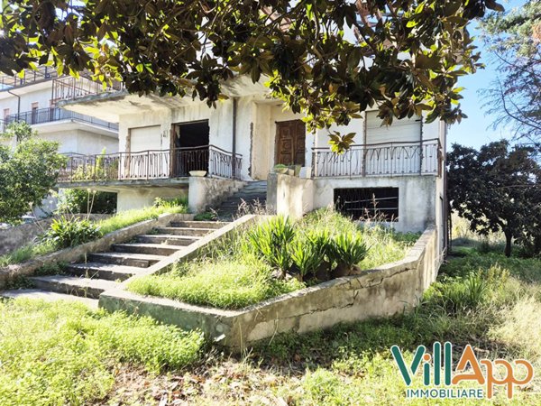 casa indipendente in vendita a Fondi