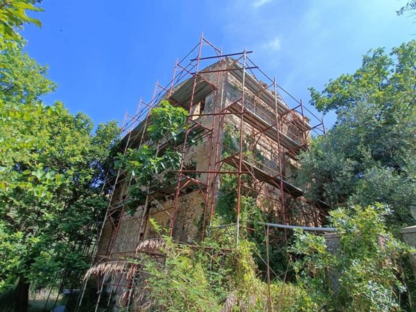 casa indipendente in vendita a Fondi in zona Querce