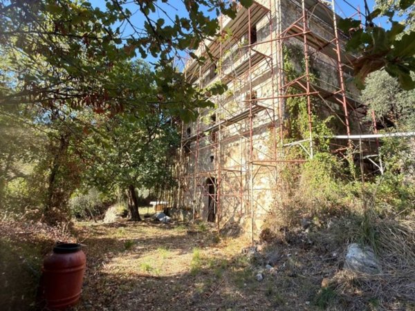 casa indipendente in vendita a Fondi in zona Querce