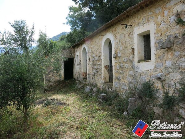 casa indipendente in vendita a Fondi in zona Querce