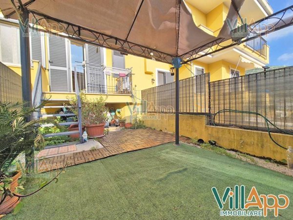 casa indipendente in vendita a Fondi in zona Querce