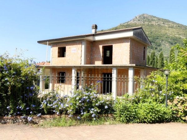casa indipendente in vendita a Fondi in zona San Magno