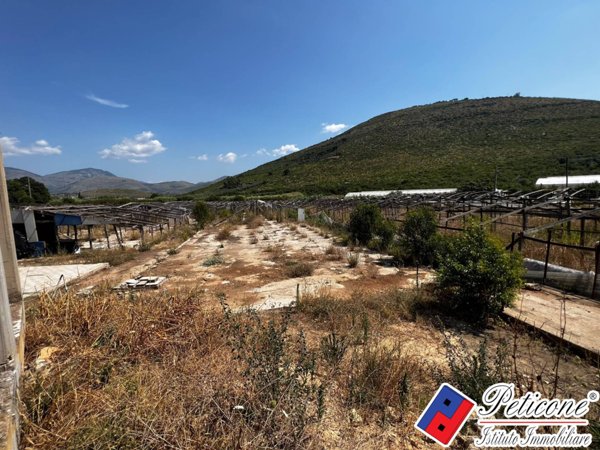 terreno in vendita a Fondi in zona San Raffaele
