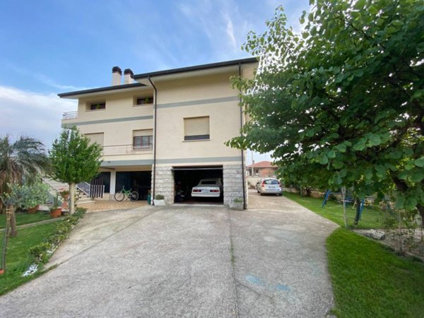 casa indipendente in vendita a Fondi