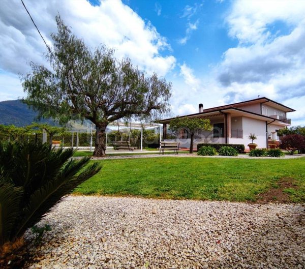 casa indipendente in vendita a Fondi