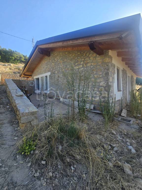 casa indipendente in vendita a Fondi