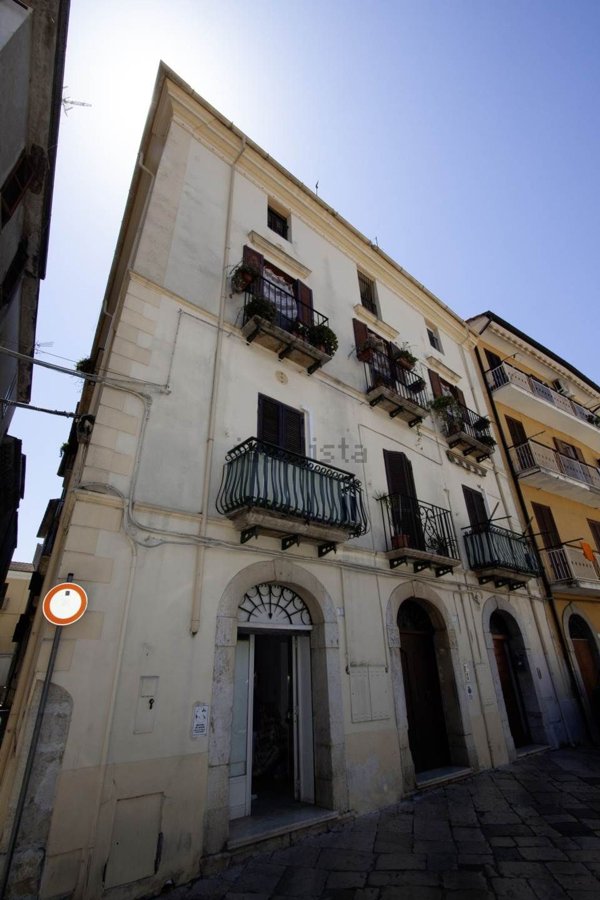 casa indipendente in vendita a Fondi